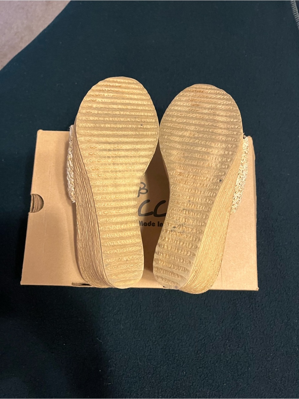 Sbicca Tan Woven Slide Mules - Picture 6 of 8